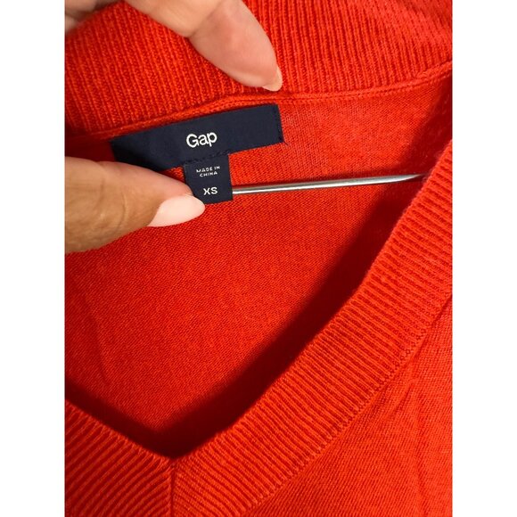 Gap Womens Red‎ V-Neck Sweater XS - Picture 6 of 6